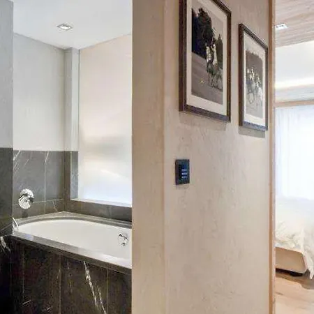 Retreat Spacious 3 Bed, 3 Bath Chalé Rougemont