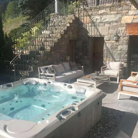 Retreat Spacious 3 Bed, 3 Bath Chalet *